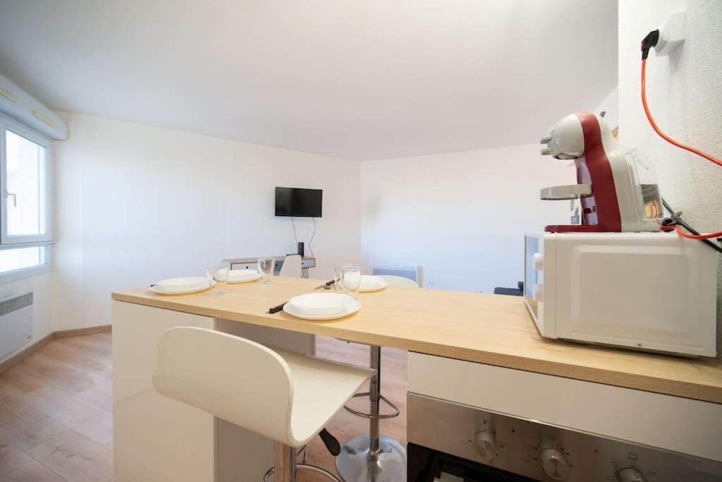 Fully Equipped Apartment 2 To 4 People St Charles Marseille Exteriör bild